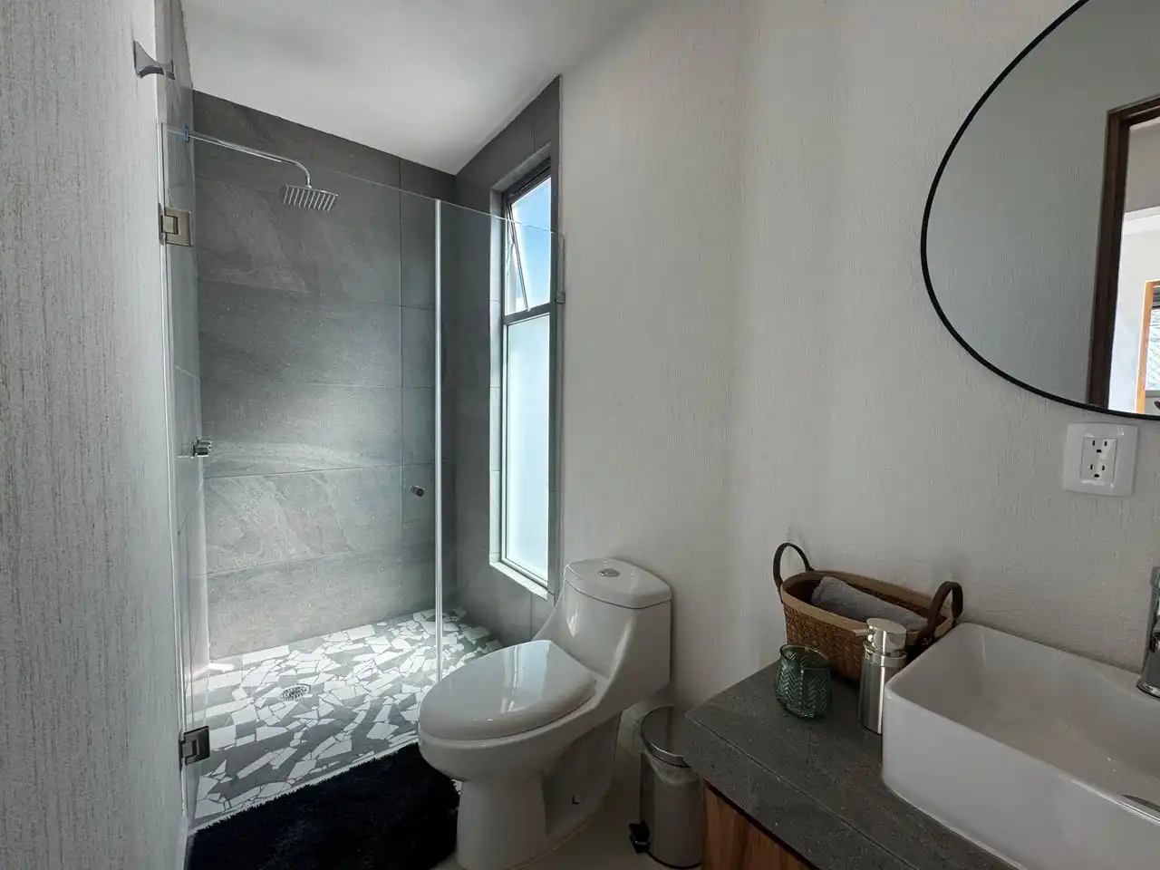 Casa en venta condominio de 10 casas alberca, 4 habitaciones, 3.5 baños en Lomas Trujillo