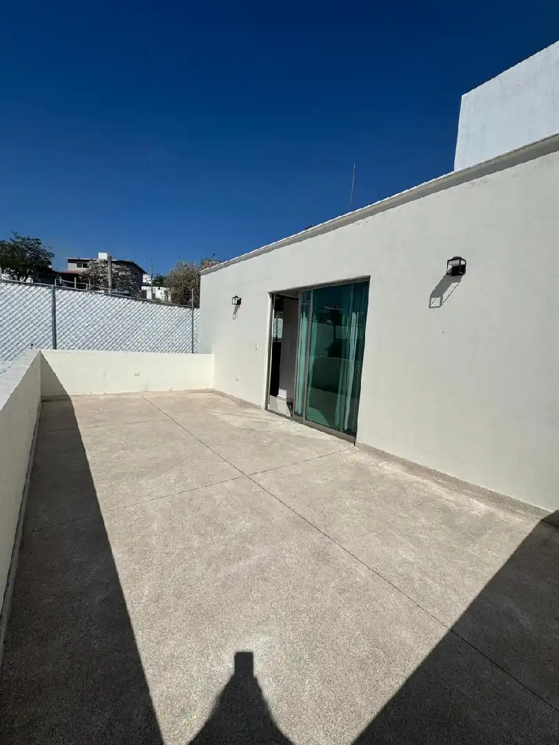Casa en venta condominio de 10 casas alberca, 4 habitaciones, 3.5 baños en Lomas Trujillo