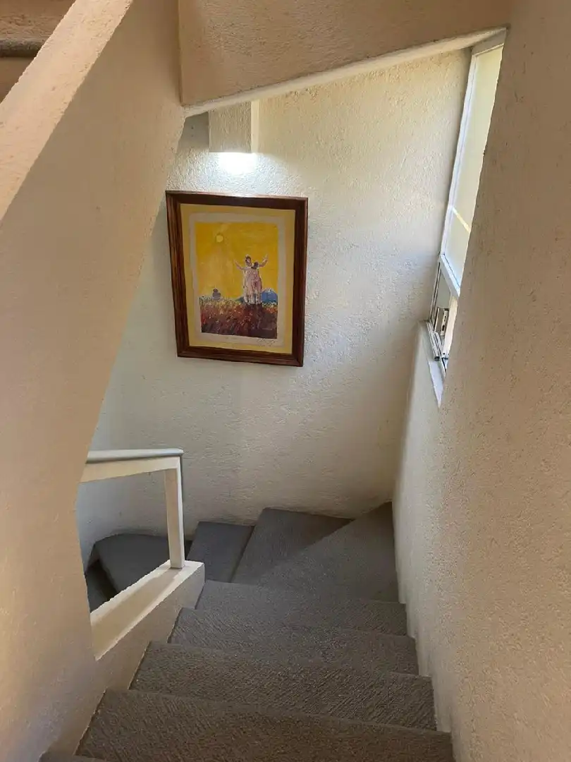 Bonita casa en Lomas de Cortés, condominio portón eléctrico, 3 recamaras, 3.5 baños