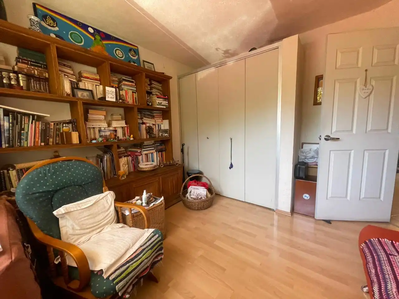 Bonita casa en Lomas de Cortés, condominio portón eléctrico, 3 recamaras, 3.5 baños