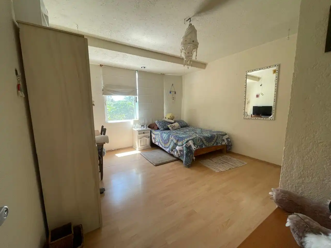 Bonita casa en Lomas de Cortés, condominio portón eléctrico, 3 recamaras, 3.5 baños