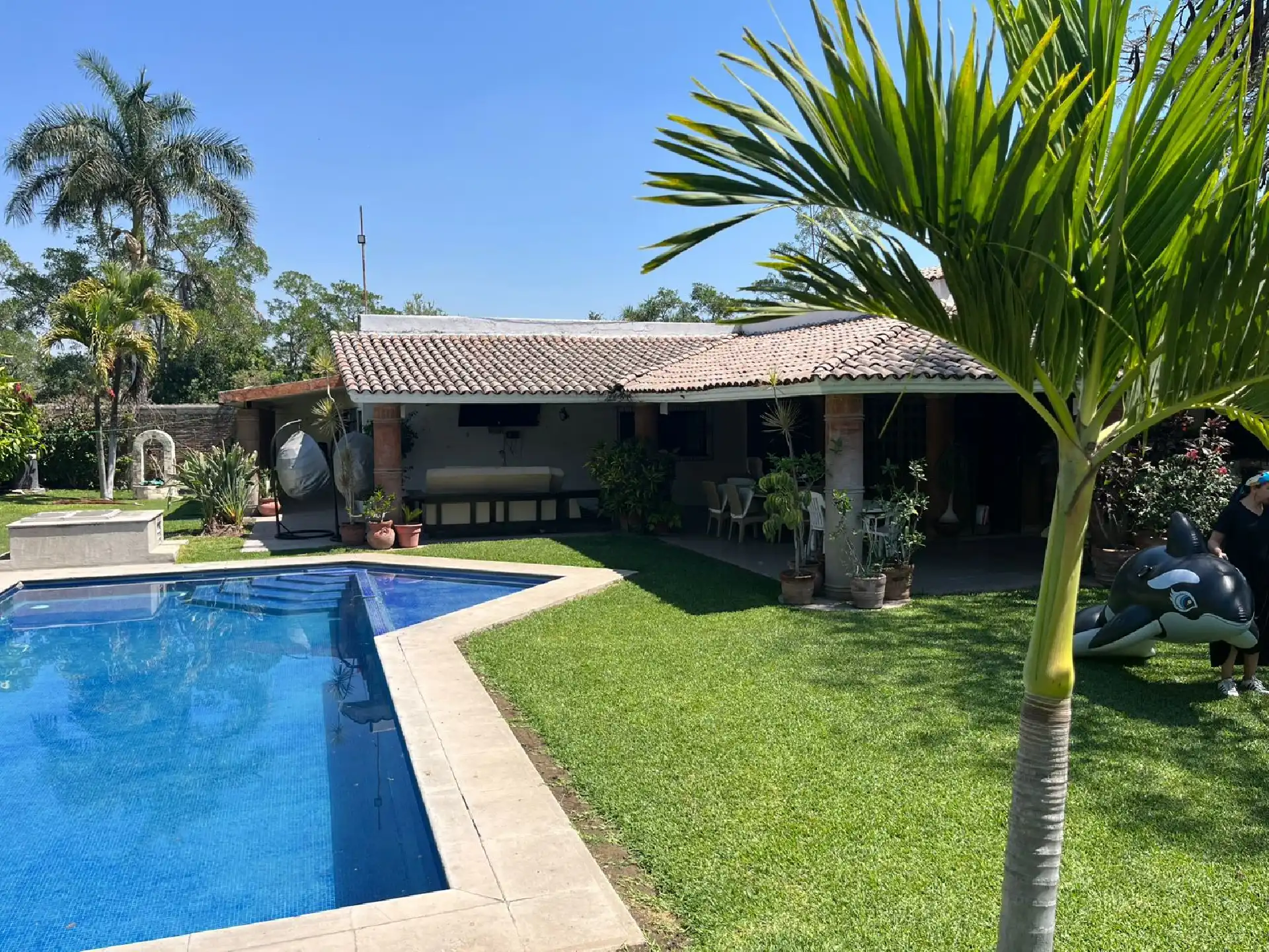 Confortable y Excelente casa en Mazatepec, Morelos, un solo nivel, 5 recamaras, 3 baños, alberca
