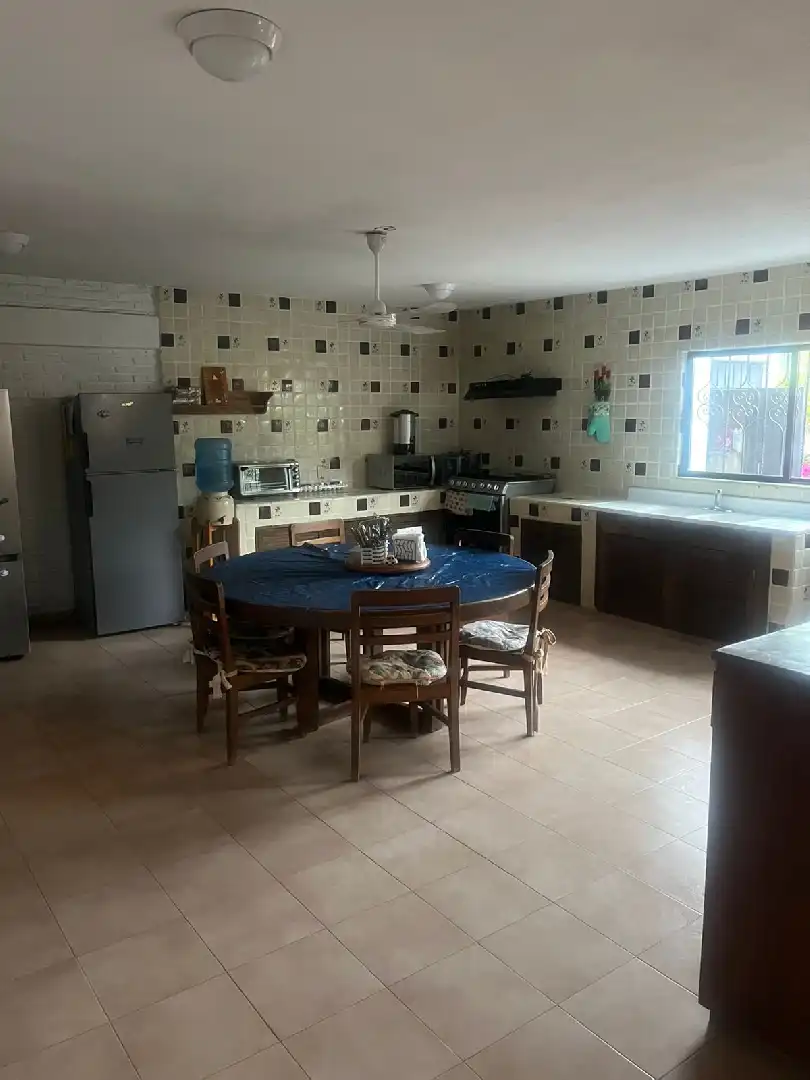 Confortable y Excelente casa en Mazatepec, Morelos, un solo nivel, 5 recamaras, 3 baños, alberca