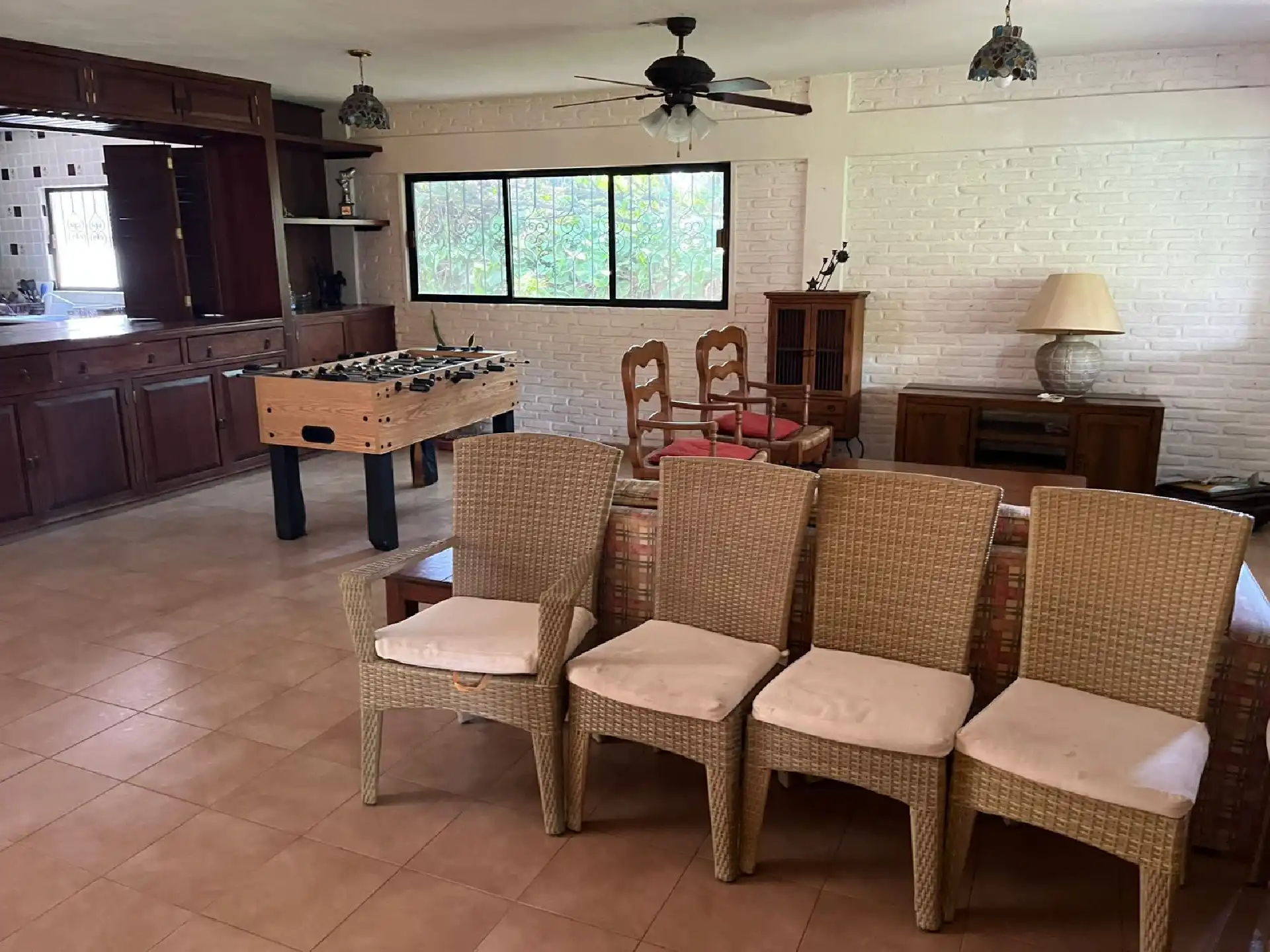 Confortable y Excelente casa en Mazatepec, Morelos, un solo nivel, 5 recamaras, 3 baños, alberca
