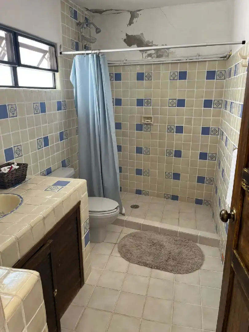 Confortable y Excelente casa en Mazatepec, Morelos, un solo nivel, 5 recamaras, 3 baños, alberca