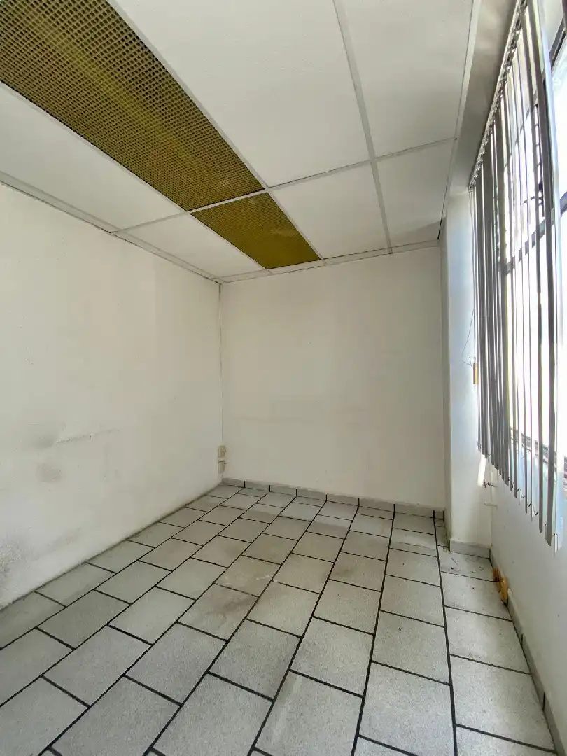 Oficinas y local comercial en venta en Bajada de Chapultepec, Cuernavaca