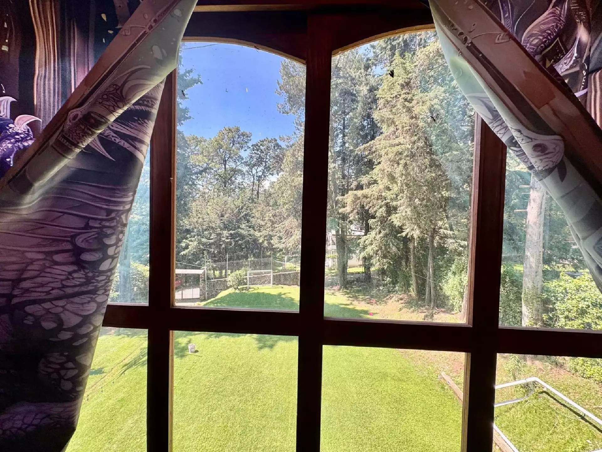 Hermosa casa norte de Cuernavaca, exclusiva zona boscosa sobre la carretera libre Cuernavaca–CDMX,