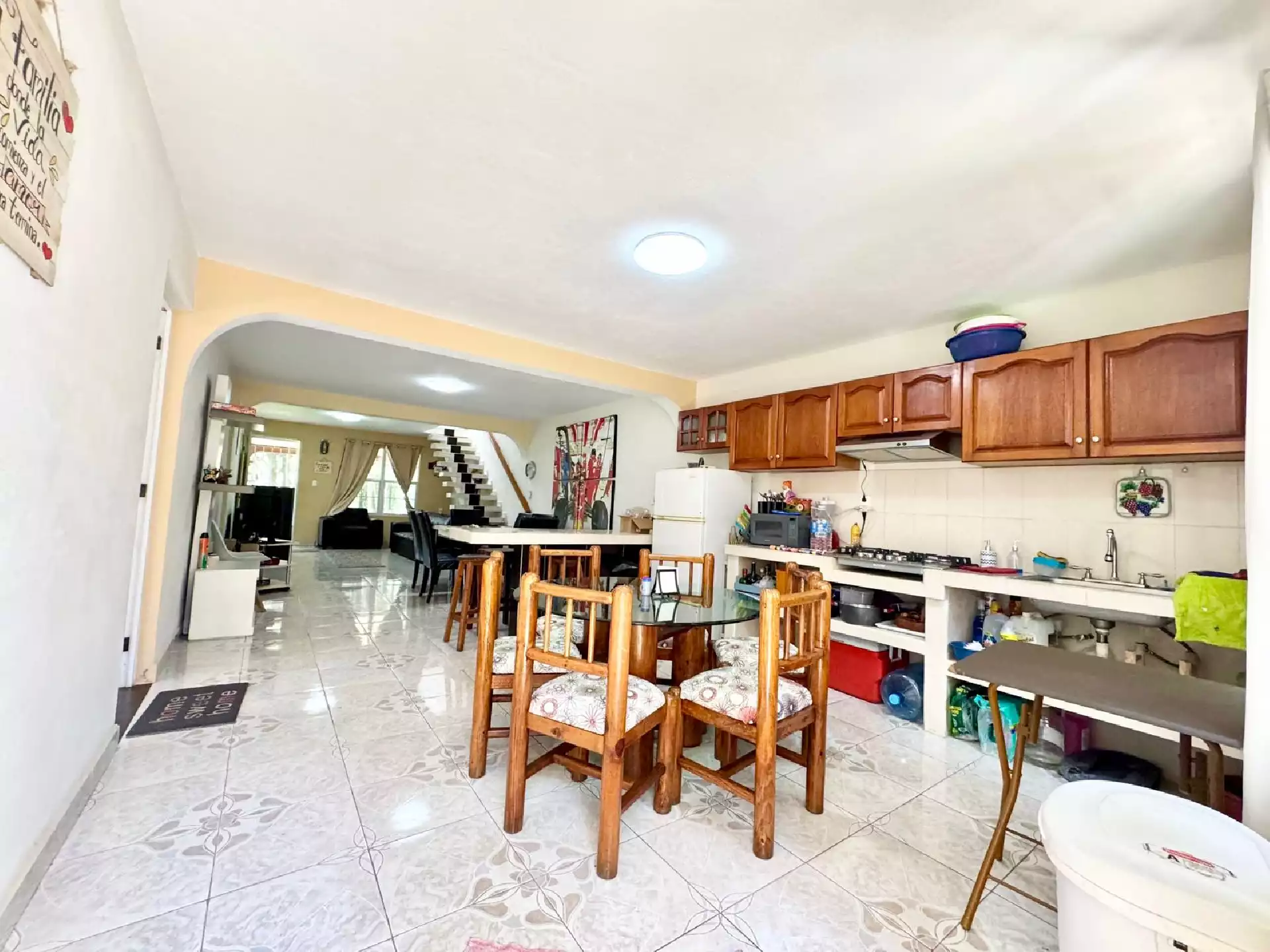 Hermosa casa norte de Cuernavaca, exclusiva zona boscosa sobre la carretera libre Cuernavaca–CDMX,