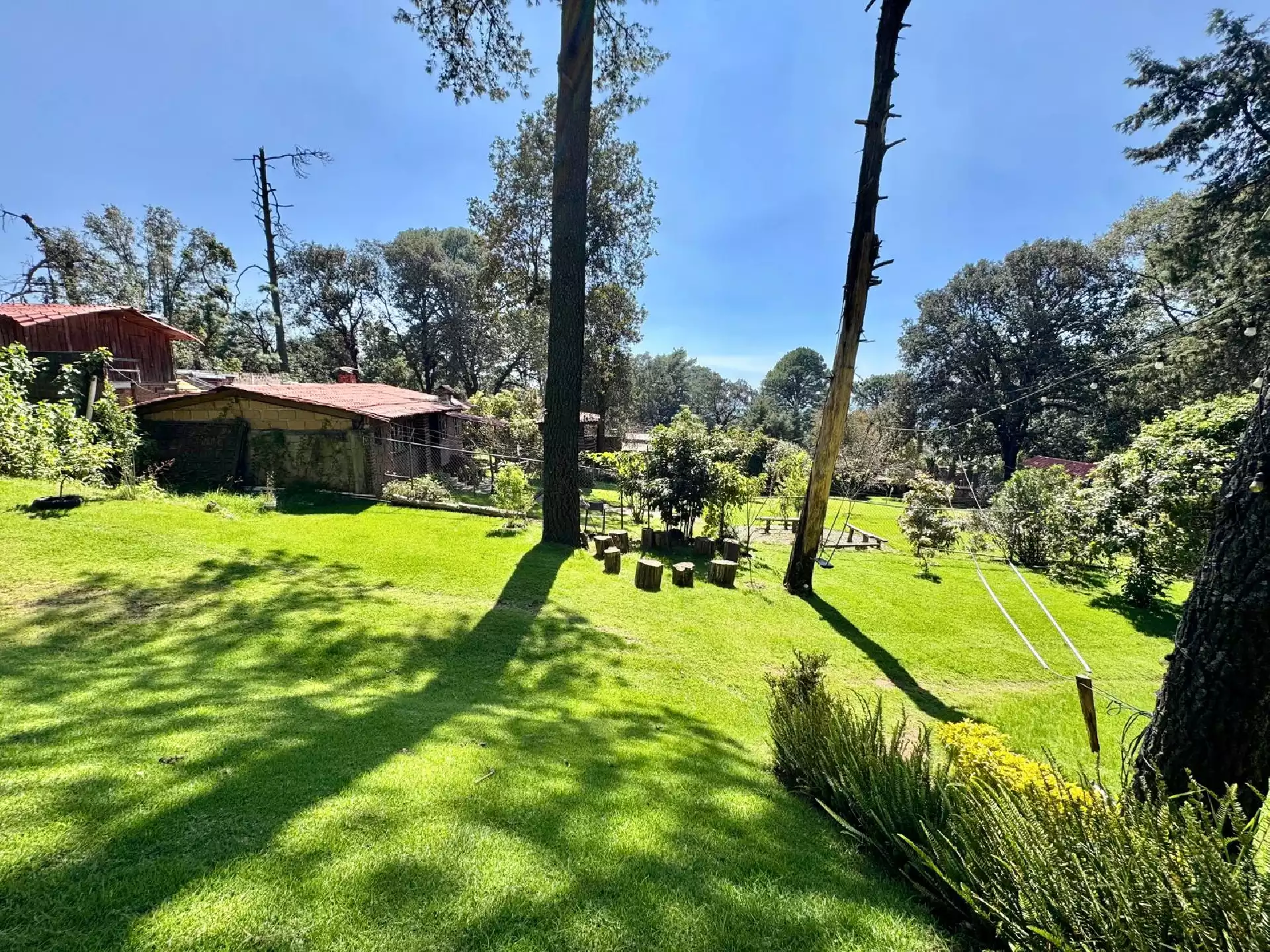 Hermosa casa norte de Cuernavaca, exclusiva zona boscosa sobre la carretera libre Cuernavaca–CDMX,