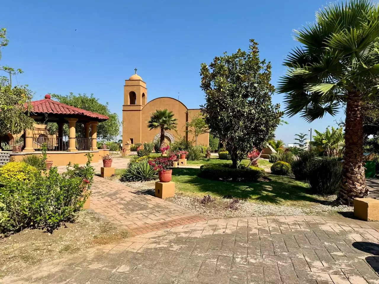 Magnífico terreno ubicado en fraccionamiento exclusivo al Norte de Cuernavaca