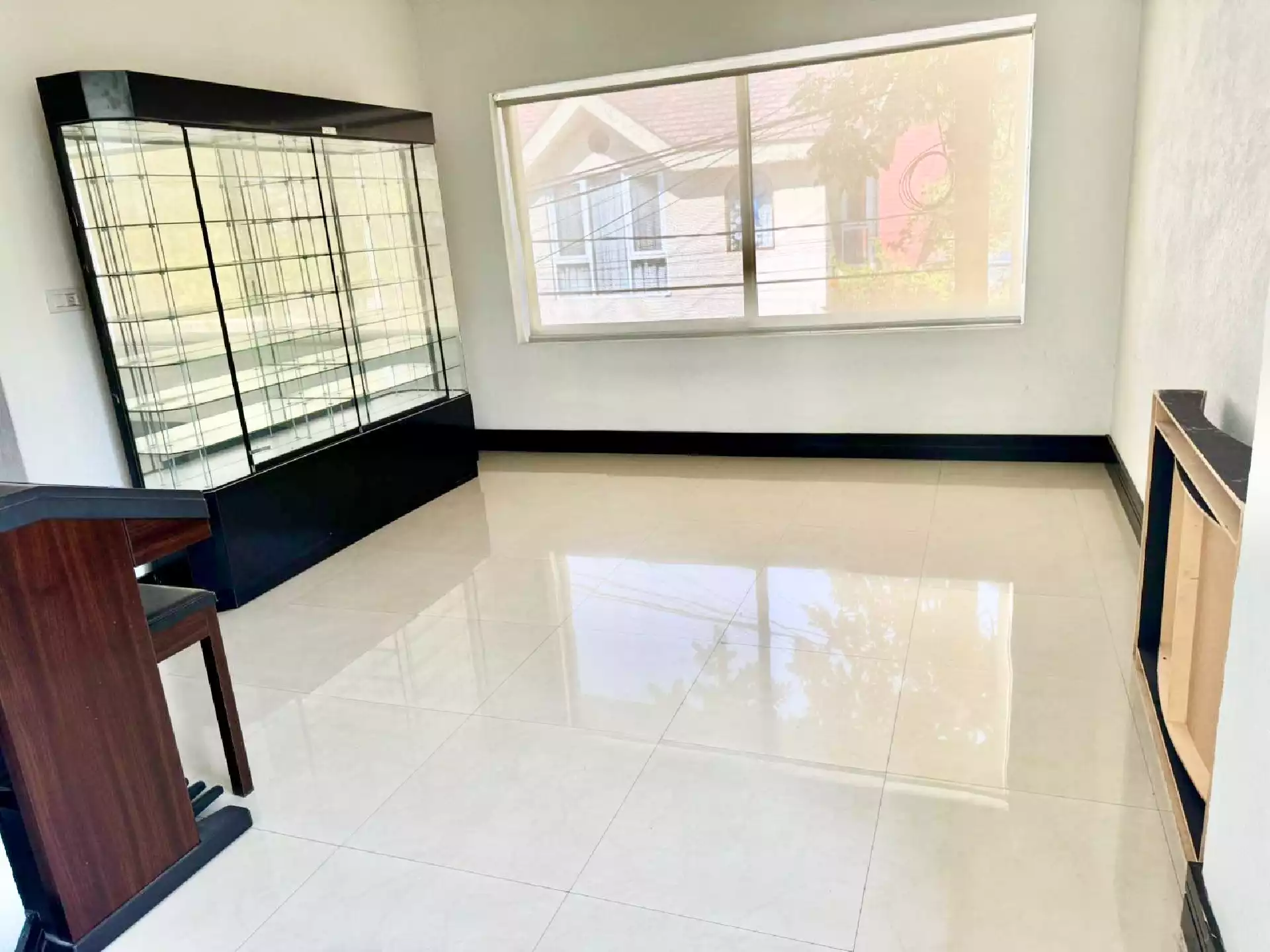 Hermosa residencia acabados de lujo fraccion vigilancia 24/7 en Palmira Tinguindin