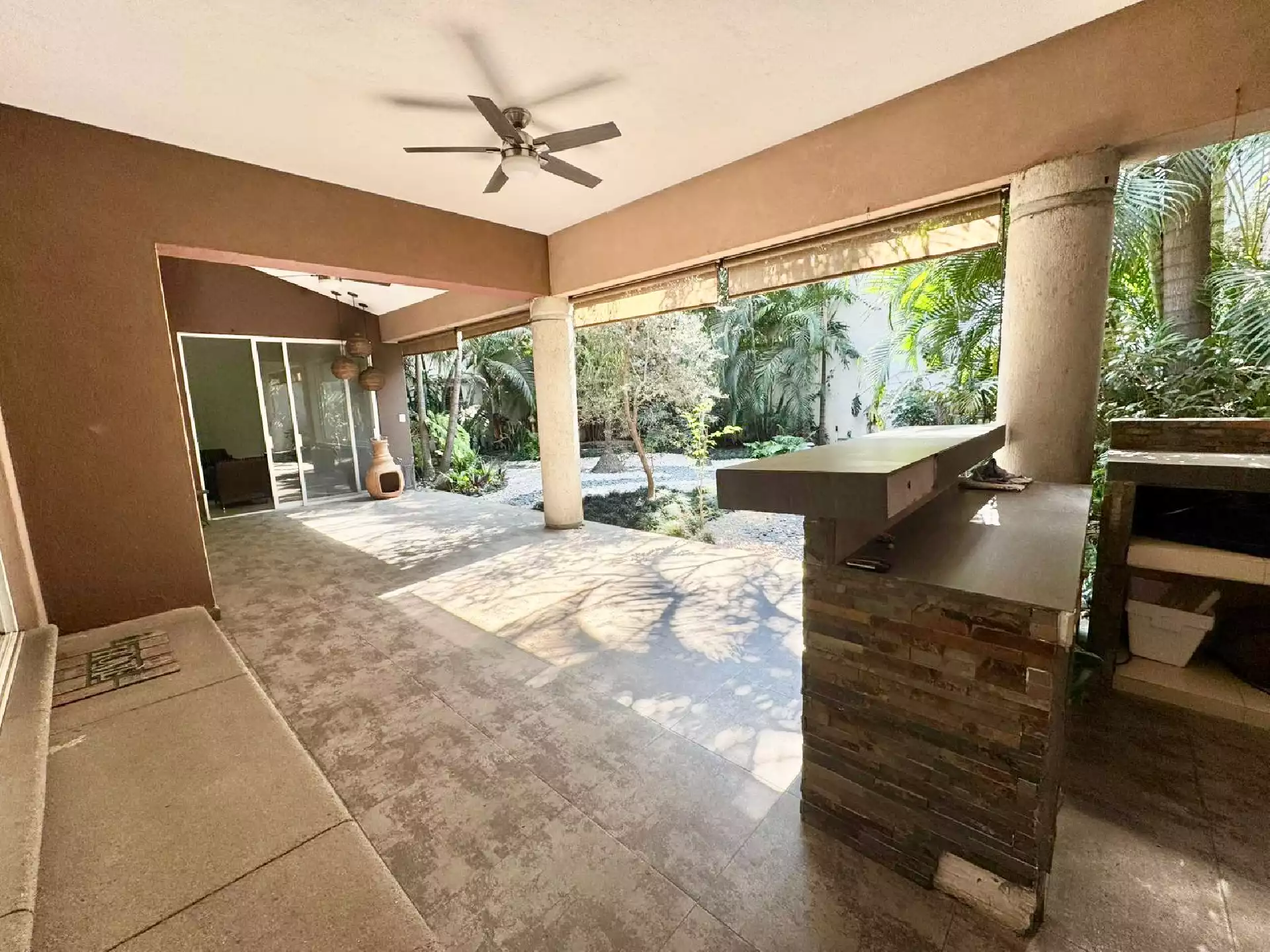 Hermosa residencia acabados de lujo fraccion vigilancia 24/7 en Palmira Tinguindin