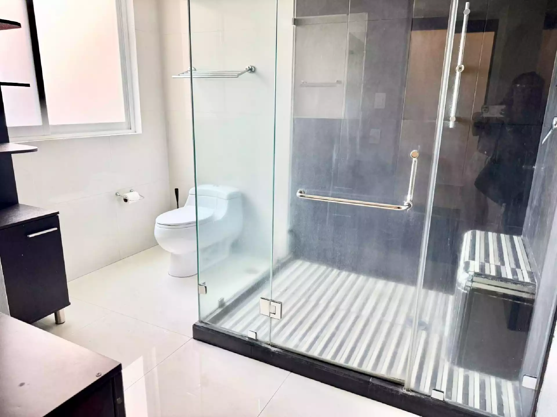 Hermosa residencia acabados de lujo fraccion vigilancia 24/7 en Palmira Tinguindin