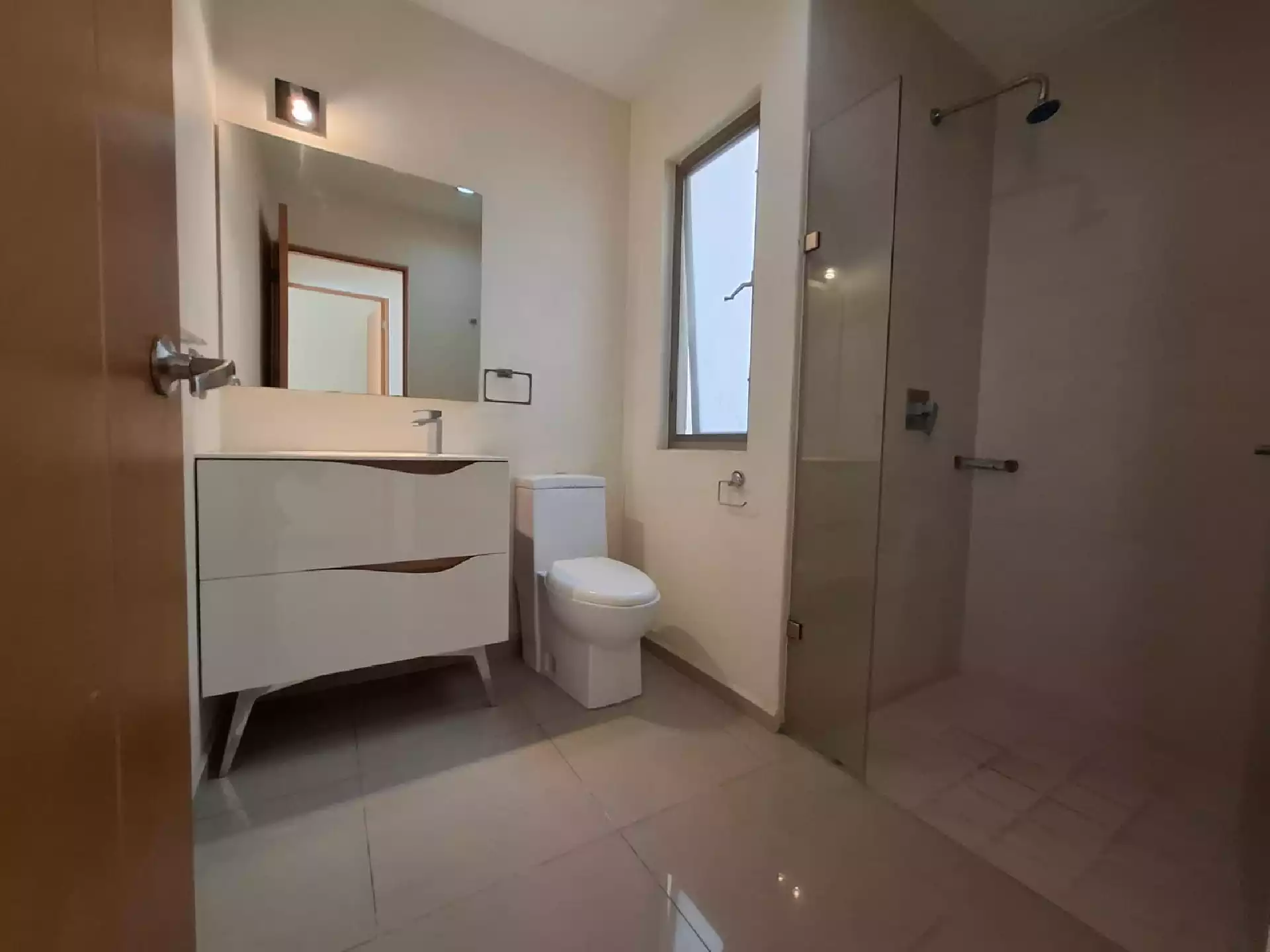 En renta hermoso y céntrico departamento a unos metros de Real San Juan, colonia Chapultepec.