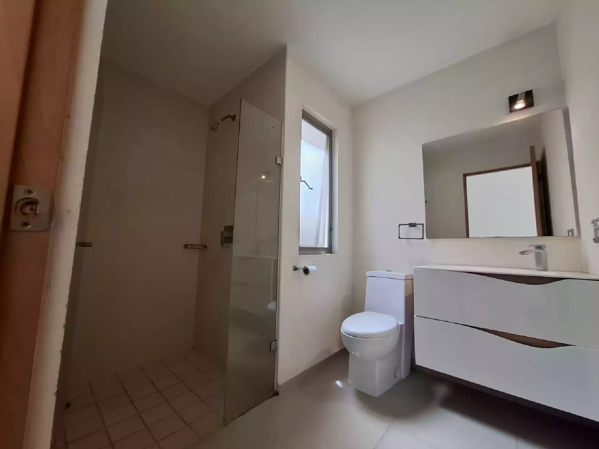 En renta hermoso y céntrico departamento a unos metros de Real San Juan, colonia Chapultepec.