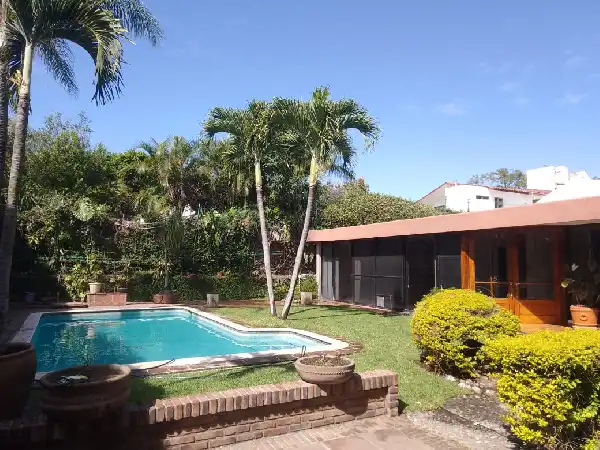 OPORTUNIDAD CASA EN VENTA EN UN NIVEL  A PRECIO TERRENO EN VISTA HERMOSA