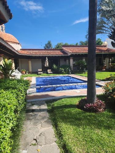 RESIDENCIA EN UN NIVEL EN HUERTAS DEL LLANO JIUTEPEC