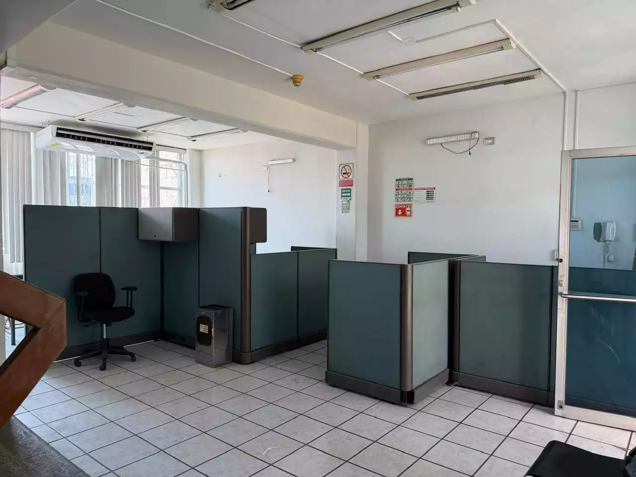 EDIFICIO  DE 3 NIVELES EN  RENTA O VENTA EN TEOPANZOLCO CUERNAVACA