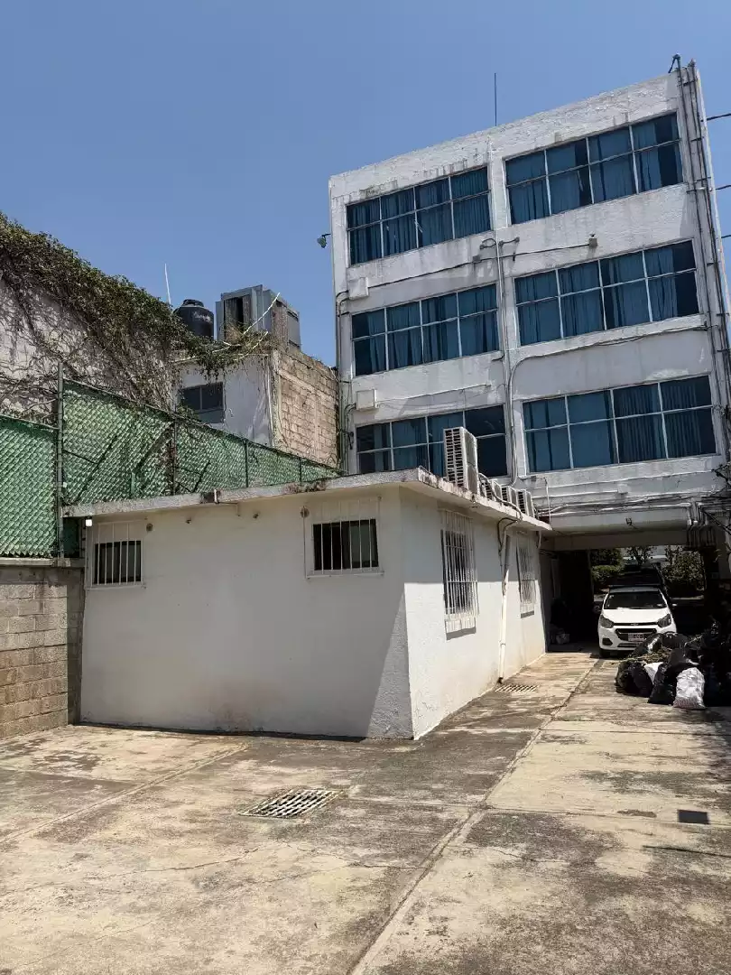EDIFICIO  DE 3 NIVELES EN  RENTA O VENTA EN TEOPANZOLCO CUERNAVACA