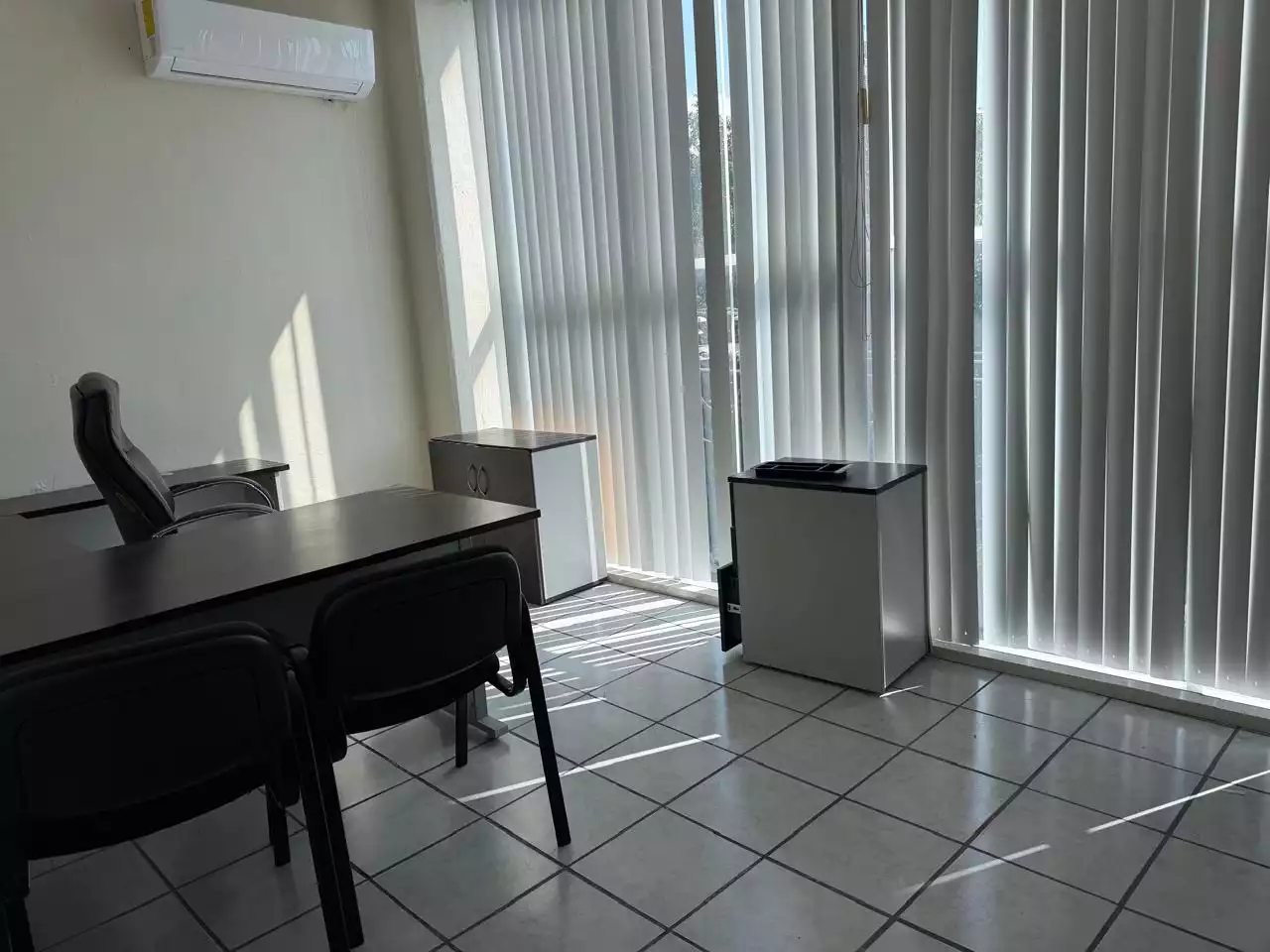 EDIFICIO  DE 3 NIVELES EN  RENTA O VENTA EN TEOPANZOLCO CUERNAVACA