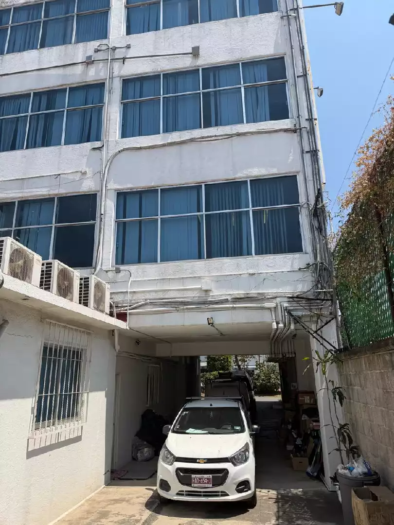 EDIFICIO  DE 3 NIVELES EN  RENTA O VENTA EN TEOPANZOLCO CUERNAVACA