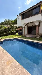 CASA EN RENTA EN FRACCIONAMIENTO CLUB DE GOLF CUERNAVACA