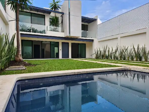 Casa  en  Venta  en  Lomas de  Cortes