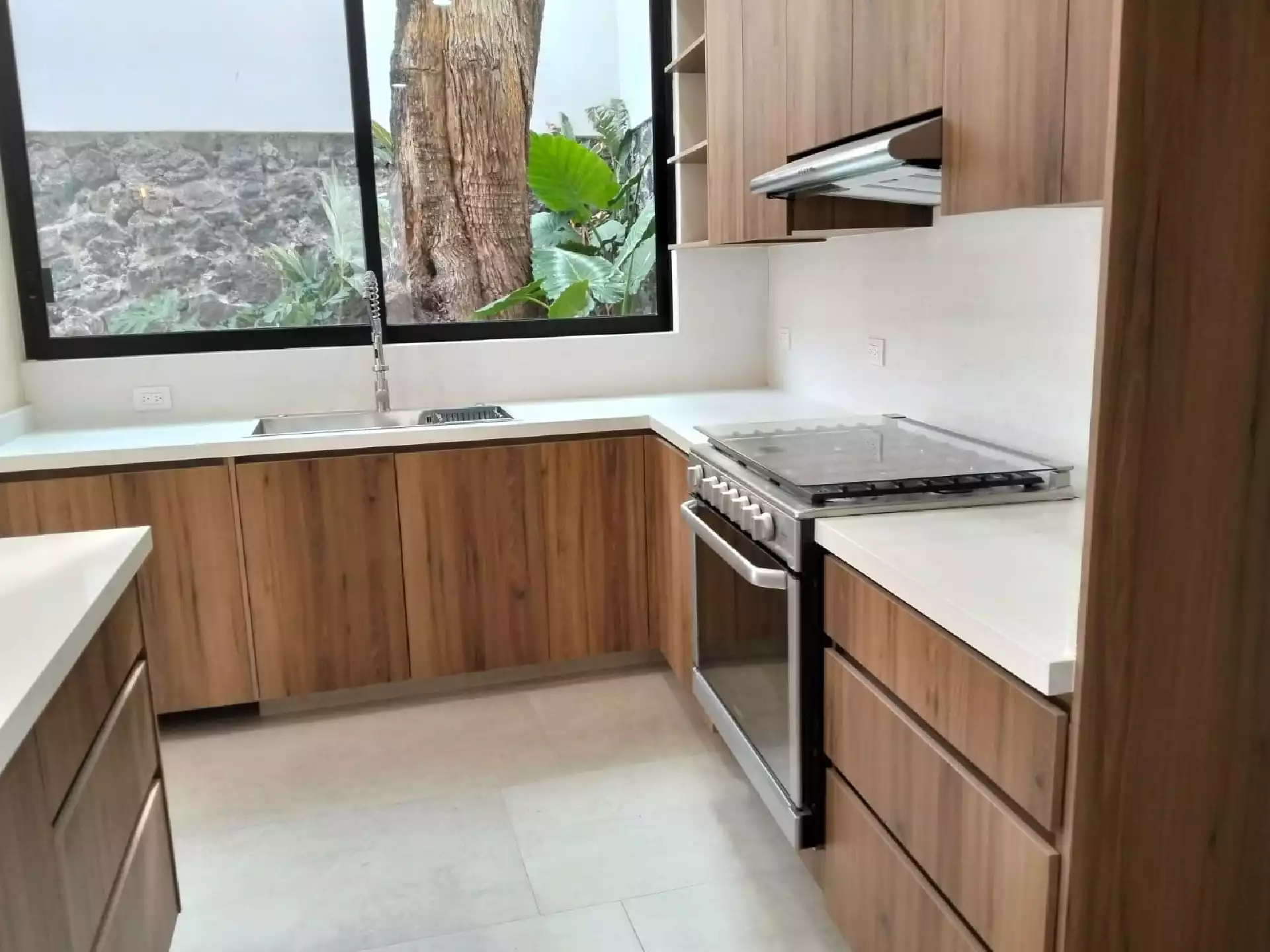 CASA FRACC. LOMAS MIRADOR, CUERNAVACA, MOR. 
