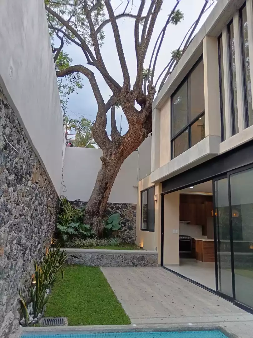 CASA FRACC. LOMAS MIRADOR, CUERNAVACA, MOR. 