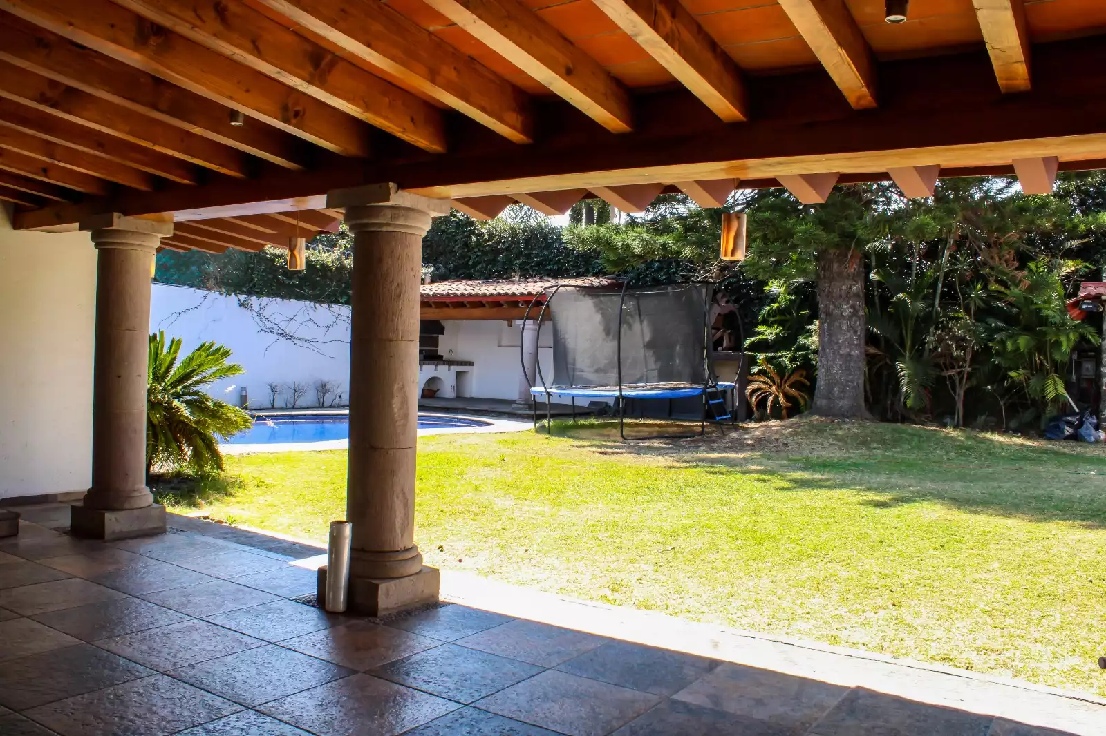 CASA EN RENTA Y VENTA – UNA SOLA PLANTA EN VISTA HERMOSA, CUERNAVACA.