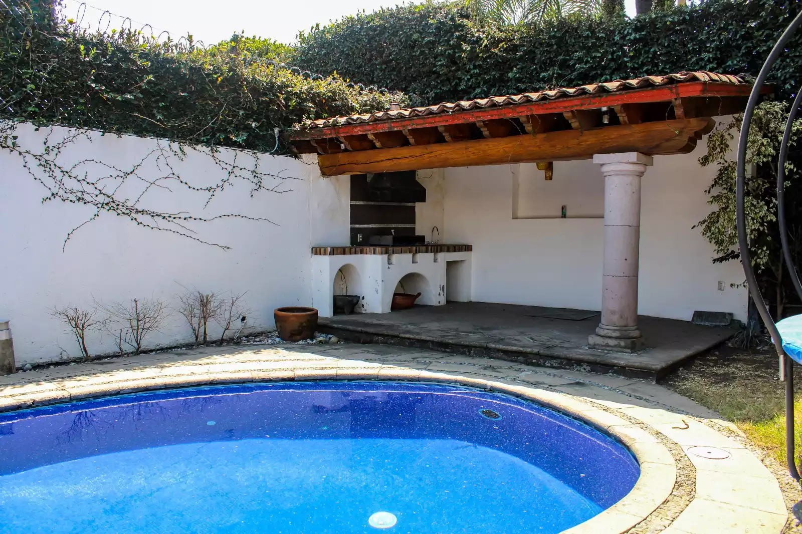 CASA EN RENTA Y VENTA – UNA SOLA PLANTA EN VISTA HERMOSA, CUERNAVACA.