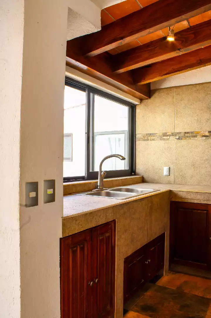 CASA EN RENTA Y VENTA – UNA SOLA PLANTA EN VISTA HERMOSA, CUERNAVACA.