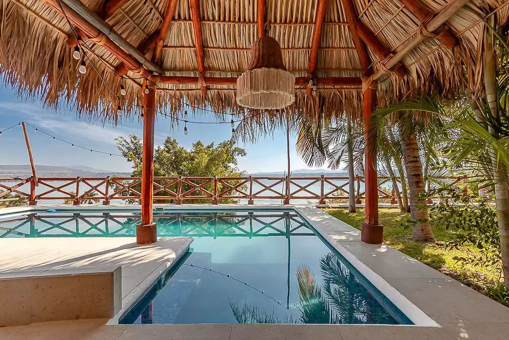 Maracaibo Tequesquitengo: Oportunidad de Inversión Ideal para Airbnb, Hotel u Hospedaje.