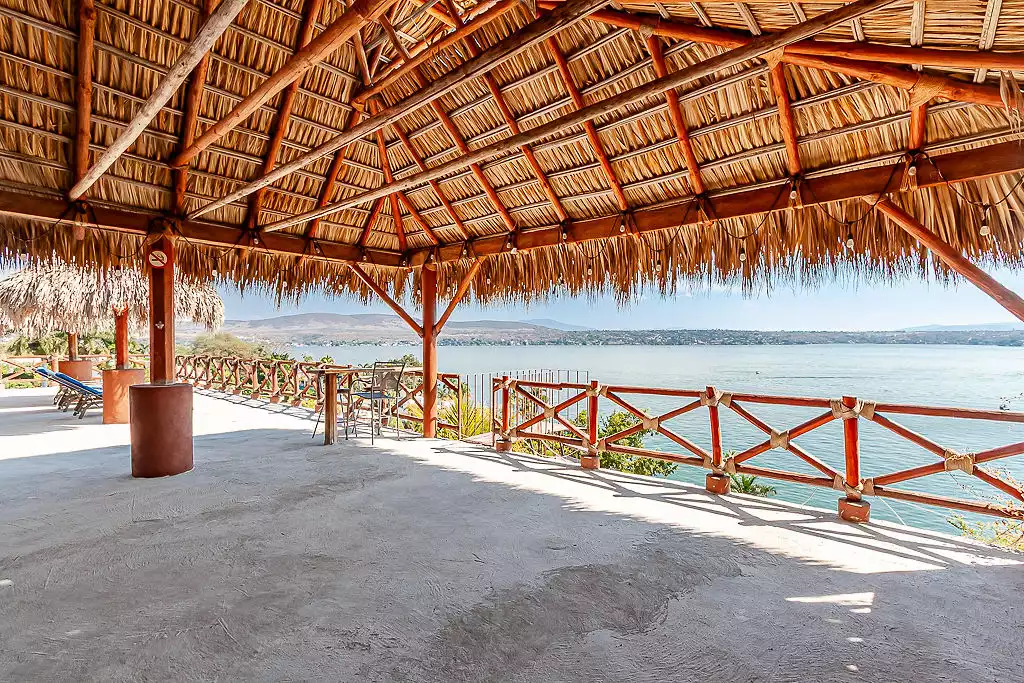 Maracaibo Tequesquitengo: Oportunidad de Inversión Ideal para Airbnb, Hotel u Hospedaje.