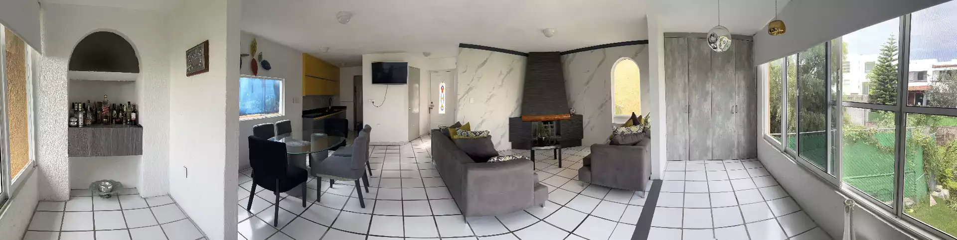 Ubicada al norte de Cuernavaca, Morelos, zona con clima fresco y agradable.