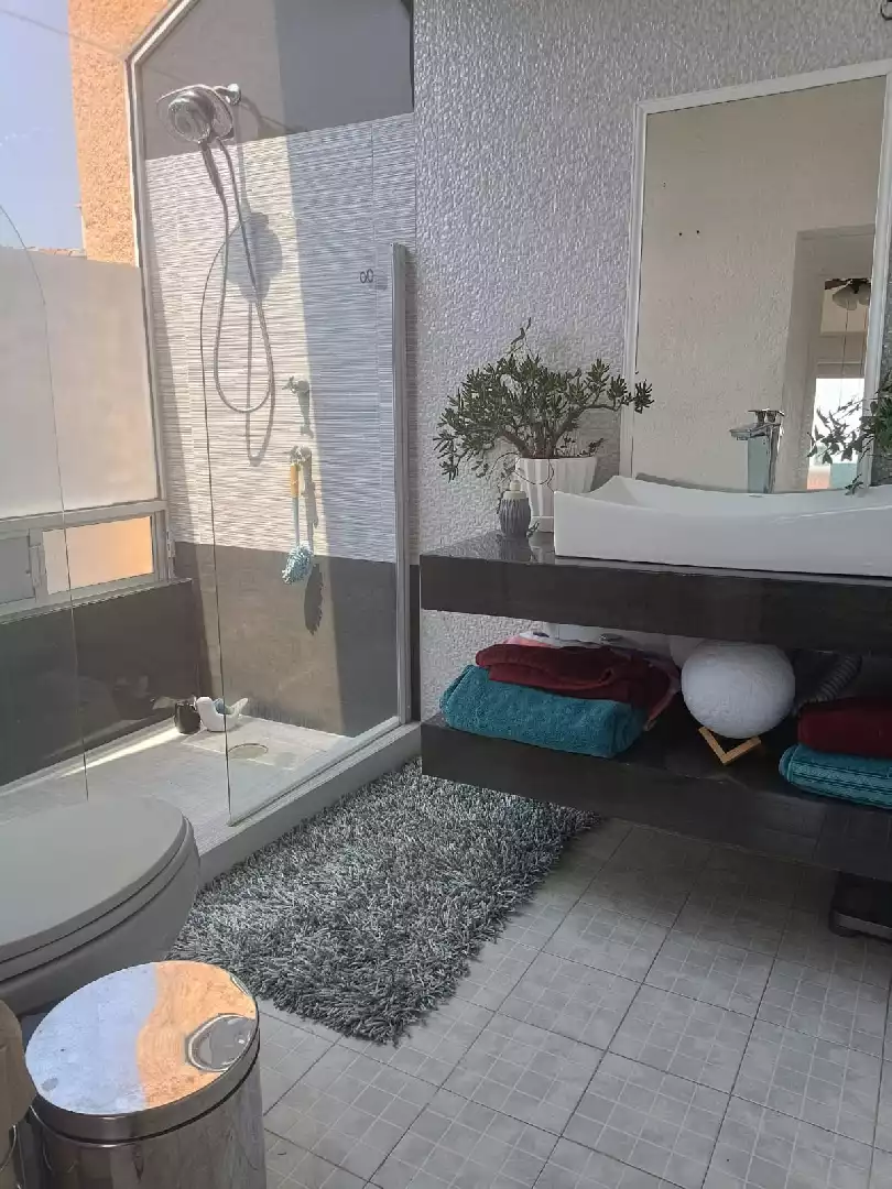 Ubicada al norte de Cuernavaca, Morelos, zona con clima fresco y agradable.