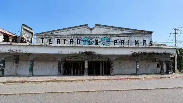 ¡Se vende Teatro Las Palmas! Propiedad en venta como terreno.