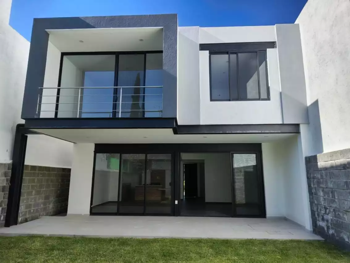 CASA EN VENTA EN RANCHO CORTES