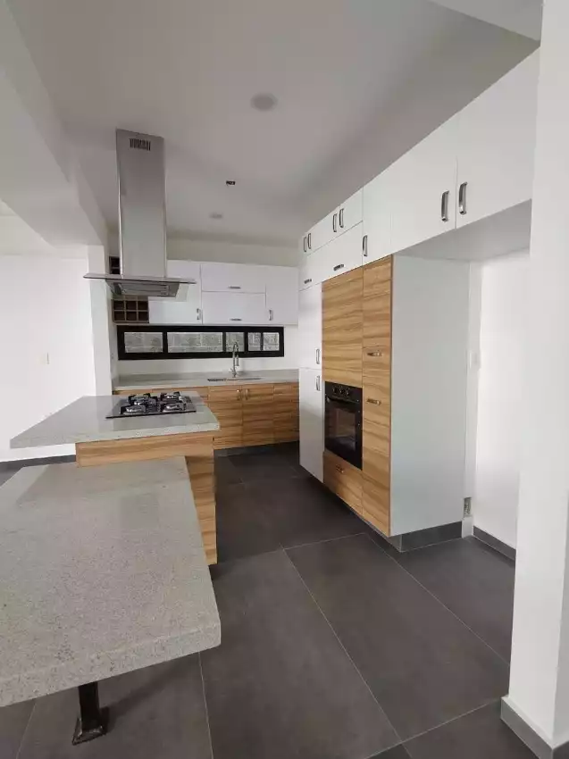 CASA EN VENTA EN RANCHO CORTES