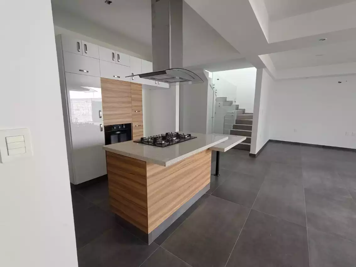 CASA EN VENTA EN RANCHO CORTES