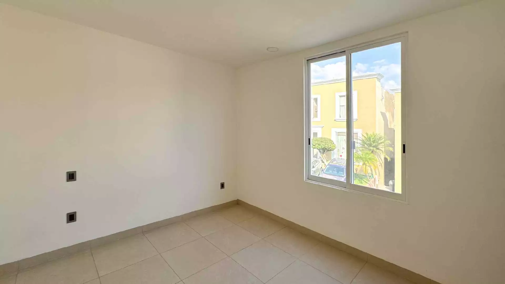 CASAS EN VENTA UBICADA  EN  CALLE NORUEGA,  LOMAS DE CORTÉS,  CUERNAVACA, MORELOS