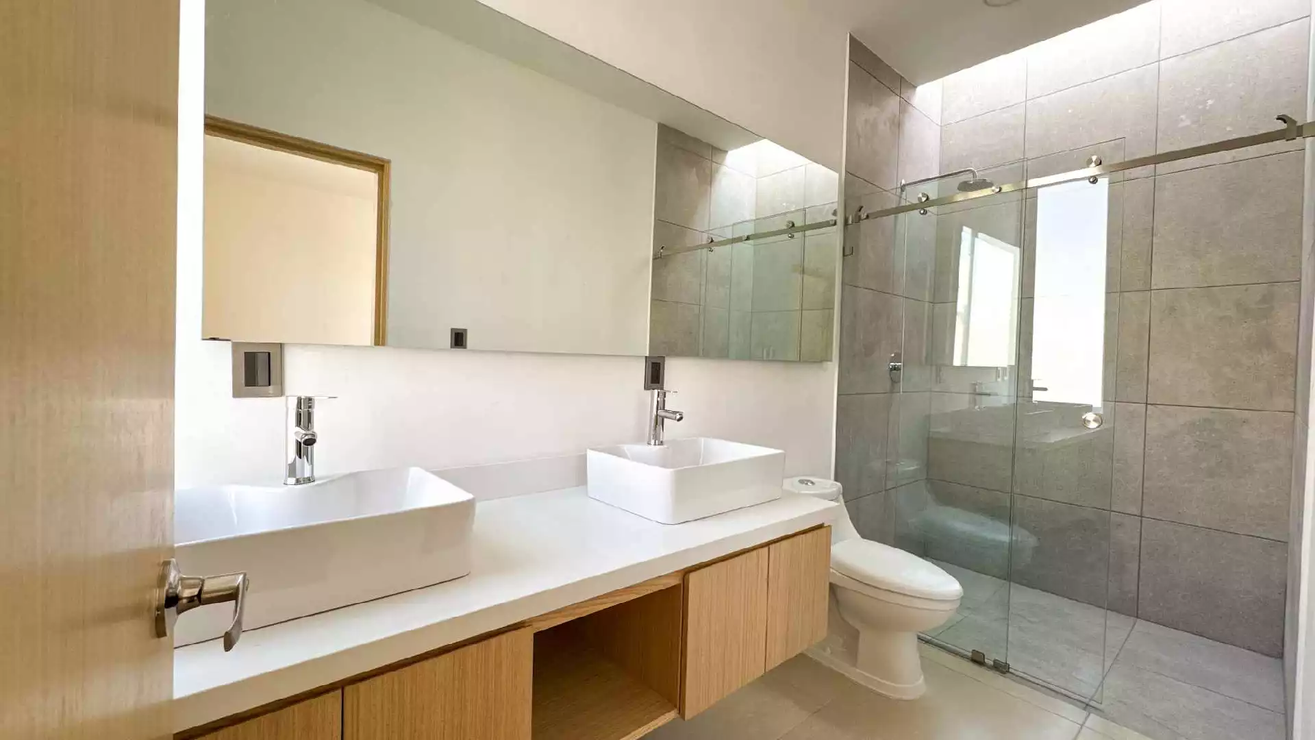 CASAS EN VENTA UBICADA  EN  CALLE NORUEGA,  LOMAS DE CORTÉS,  CUERNAVACA, MORELOS