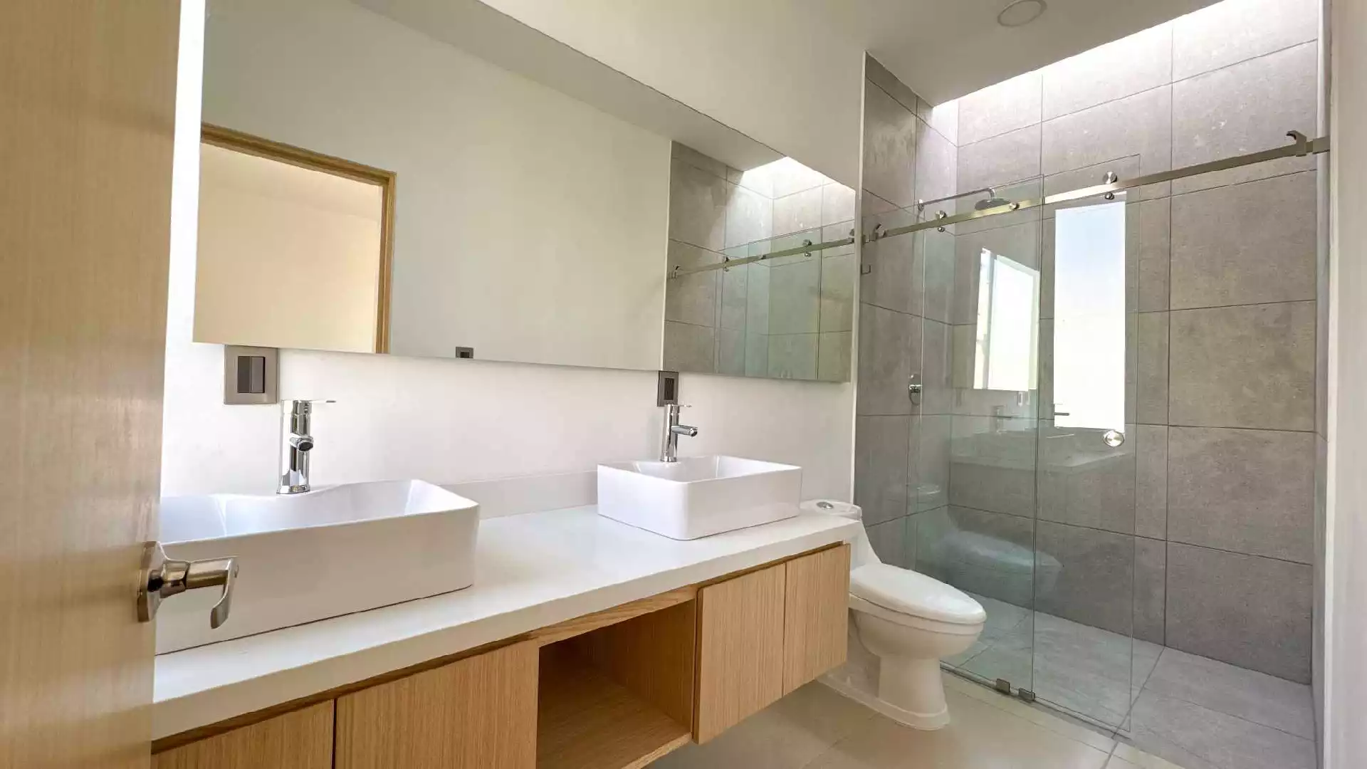 CASAS EN VENTA UBICADA  EN  CALLE NORUEGA,  LOMAS DE CORTÉS,  CUERNAVACA, MORELOS