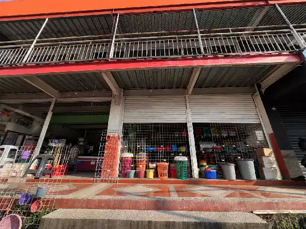 Inmueble comercial ubicado en la Col. Amatitlán, Cuernavaca, Morelos, Plaza Adolfo López Mateos.