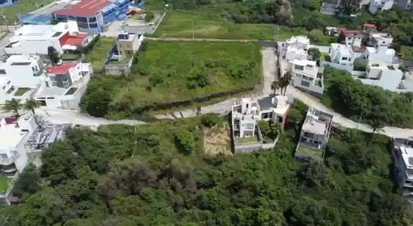 Terreno en Lomas Tzompantle