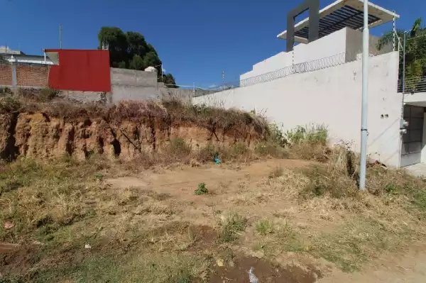 Terreno en Lomas Tzompantle