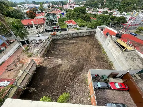 Terreno Comercial en Jacarandas
