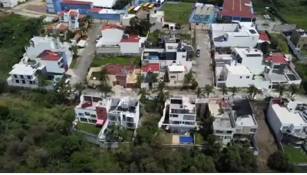 Terreno en Lomas Tzompantle