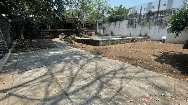 Terreno Comercial en Lomas de la Selva