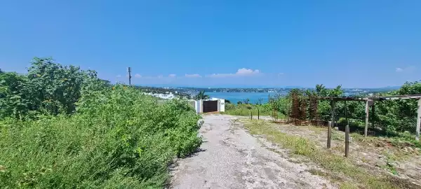 Terreno en Tequesquitengo